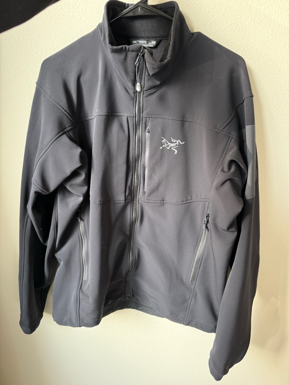 Arc'teryx Men's Black Jacket - Full Zip